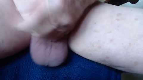 Snapshot of budddgardener chatting on 12-02-24, 08:11 budddgardener online show from 12-02-24, 08:11