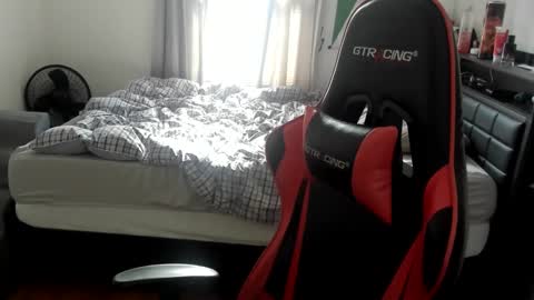 Snapshot of buffsexyman24 chatting on 03-01-25, 06:43 buffsexyman24 online show from 03-01-25, 06:43