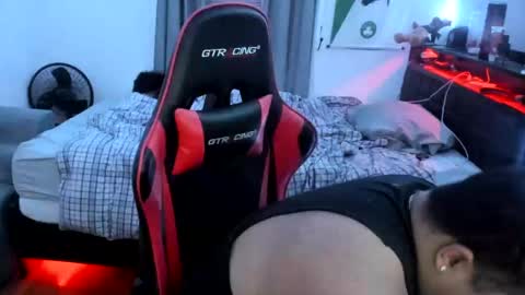 Snapshot of buffsexyman24 chatting on 03-05-25, 02:46 buffsexyman24 online show from 03-05-25, 02:46