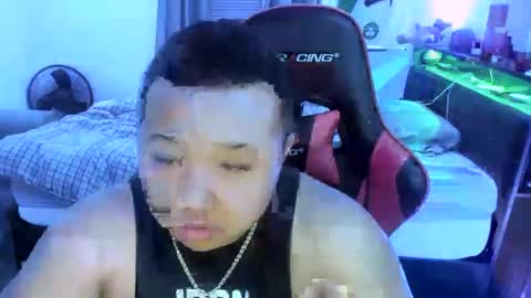 Snapshot of buffsexyman24 chatting on 03-06-25, 01:37 buffsexyman24 online show from 03-06-25, 01:37