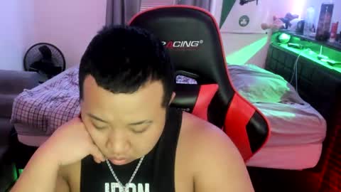 Snapshot of buffsexyman24 chatting on 03-10-25, 10:45 buffsexyman24 online show from 03-10-25, 10:45