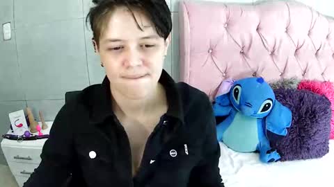 bug2025 online show from 12-16-25, 01:43