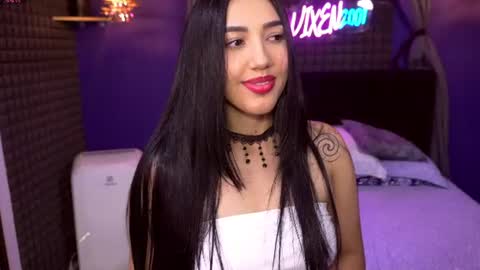 Snapshot of bull_vixen2001 chatting on 06-18-26, 12:11 Bunny and The Rock online show from 06-18-26, 12:11