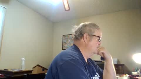 bullfrogg5050 online show from 06-17-26, 07:48