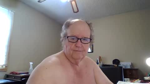 bullfrogg5050 online show from 06-18-26, 10:36