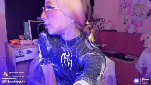 Snapshot of bun_nyx chatting on 10-31-25, 03:18 online show from 10-31-25, 03:18