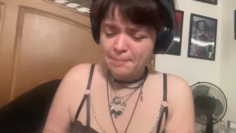 Snapshot of bunbunninjaz chatting on 01-05-25, 01:03 bunbunninjaz online show from 01-05-25, 01:03