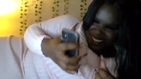 Snapshot of bunny8354367 chatting on 09-13-25, 11:37 Bunny online show from 09-13-25, 11:37