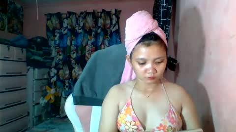 Snapshot of bunny_flower18 chatting on 05-18-26, 12:22 bunny_flower18 online show from 05-18-26, 12:22