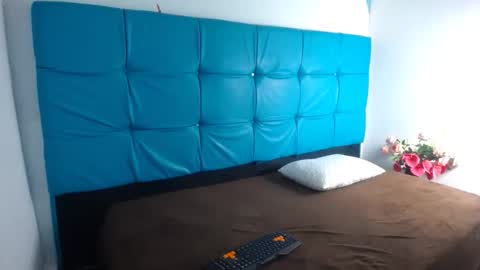 Snapshot of bunny_petit chatting on 10-28-25, 10:19 Buny online show from 10-28-25, 10:19