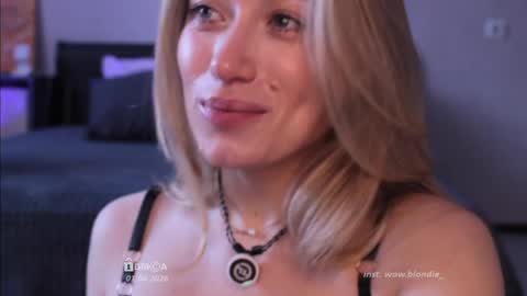 B U N N Y online show from 04-01-26, 04:24