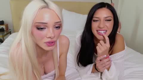 Stella online show from 01-18-26, 08:01