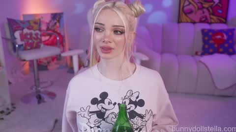 Stella online show from 02-10-26, 12:04