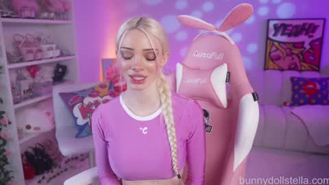 Stella online show from 02-14-26, 01:02