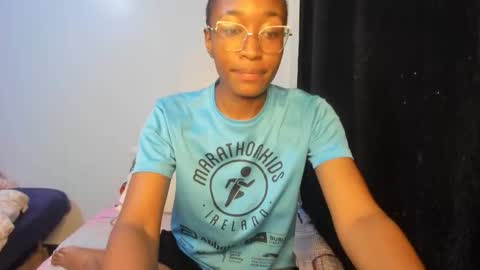 Snapshot of bunnygurl_ chatting on 11-24-25, 11:54 bunnygurl online show from 11-24-25, 11:54