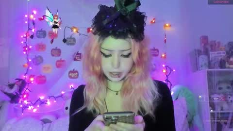 Snapshot of bunnyislewd chatting on 10-29-25, 02:47 bunnyislewd online show from 10-29-25, 02:47