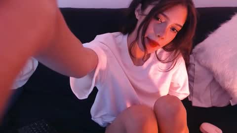 Snapshot of bunnypink2 chatting on 02-25-25, 10:15 Emma online show from 02-25-25, 10:15