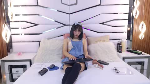 Bunny online show from 12-16-25, 07:52