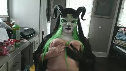 Snapshot of bunnytoes5505 chatting on 06-18-26, 08:24 bunnytoes5505 online show from 06-18-26, 08:24