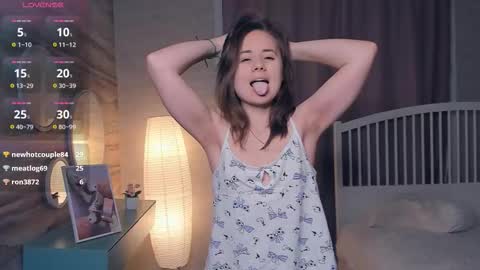 Lizy online show from 11-26-25, 08:04