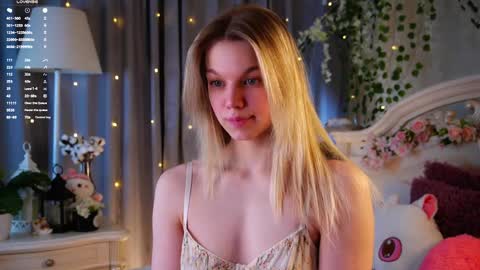 Snapshot of burnletitallburn chatting on 01-17-26, 03:28 Jessica online show from 01-17-26, 03:28