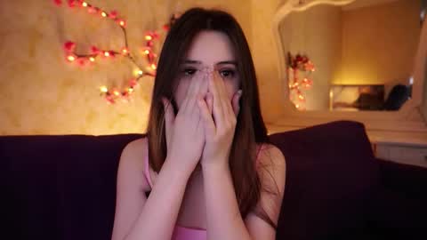 Snapshot of burnletitallburn chatting on 02-04-26, 03:56 Jessica online show from 02-04-26, 03:56