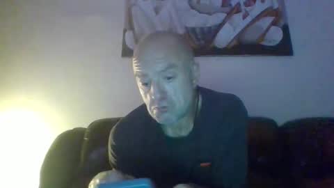 Snapshot of burnleyguy1977 chatting on 11-11-25, 02:55 burnleyguy1977 online show from 11-11-25, 02:55
