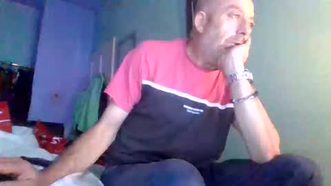 burnleyguy1977 online show from 06-06-26, 09:14