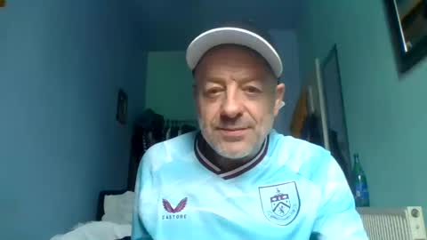 burnleyguy1977 online show from 06-16-26, 12:19