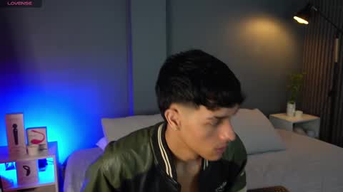 Snapshot of busterspinter chatting on 03-01-25, 11:28 Buster independent model online show from 03-01-25, 11:28