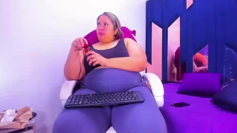 Snapshot of busty_juicyy chatting on 06-18-26, 01:26 busty juicyy online show from 06-18-26, 01:26