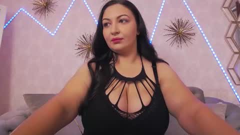 Snapshot of bustyeva_ chatting on 07-17-26, 03:24 online between 6AM and 2PM EET almost everyday. online show from 07-17-26, 03:24