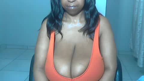 Snapshot of bustytessa37 chatting on 07-11-26, 04:04 bustytessa37 online show from 07-11-26, 04:04