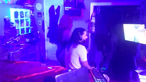 Snapshot of busybee83 chatting on 01-28-25, 05:54 busybee83 online show from 01-28-25, 05:54