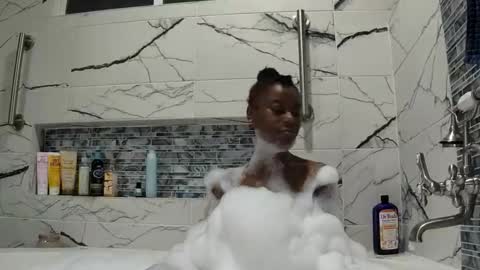 Goddess online show from 11-25-25, 02:33