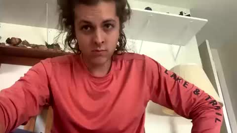 Snapshot of buttcheek18 chatting on 10-19-25, 05:13 John online show from 10-19-25, 05:13