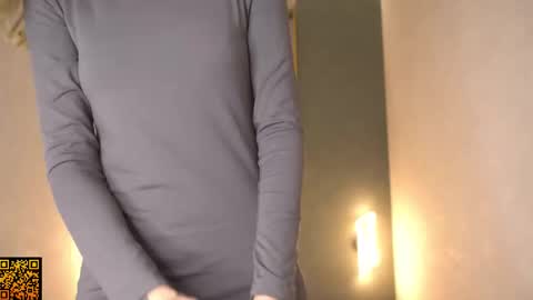 Snapshot of butteflai chatting on 09-10-25, 05:40 butteflai online show from 09-10-25, 05:40