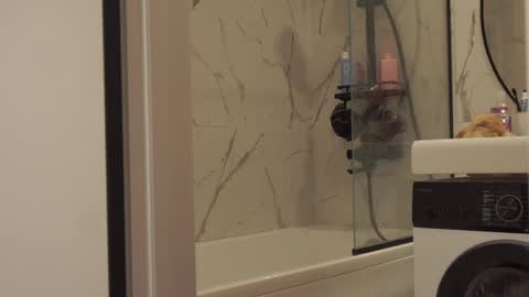 butteflai online show from 04-01-26, 01:41