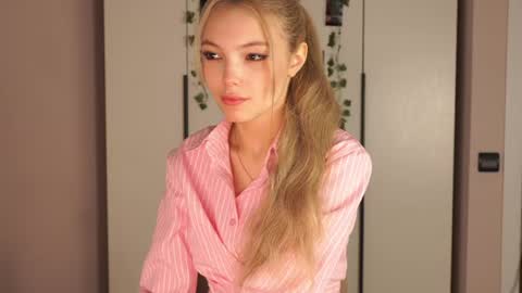 Snapshot of butteflai chatting on 04-22-26, 08:06 butteflai online show from 04-22-26, 08:06