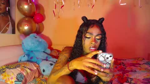 Snapshot of butterfly_rouse chatting on 11-16-25, 03:01 butterfly_rouse online show from 11-16-25, 03:01