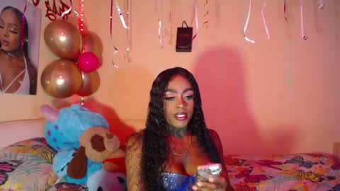 Snapshot of butterfly_rouse chatting on 11-19-25, 10:32 butterfly_rouse online show from 11-19-25, 10:32