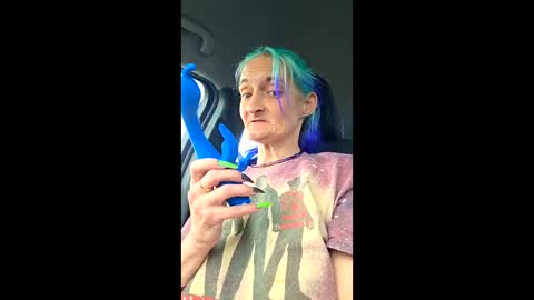 Butterfly and Bear online show from 04-13-26, 03:39