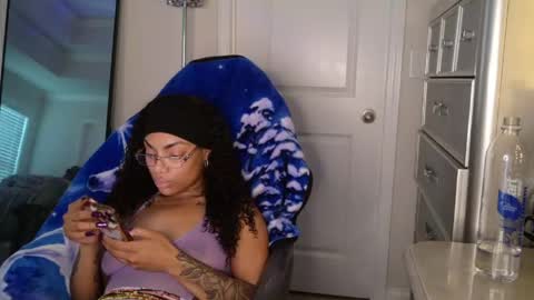 butterfly booty online show from 05-19-26, 12:16
