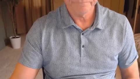 Snapshot of buttnakedfun954737 chatting on 01-06-25, 05:27 Miles online show from 01-06-25, 05:27