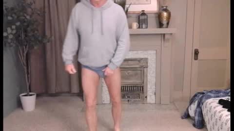 Snapshot of buttnakedfun954737 chatting on 02-05-25, 09:04 Miles online show from 02-05-25, 09:04