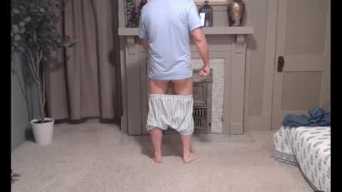 Snapshot of buttnakedfun954737 chatting on 02-18-25, 10:38 Miles online show from 02-18-25, 10:38