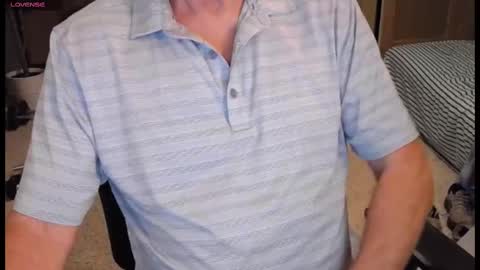 Snapshot of buttnakedfun954737 chatting on 11-19-25, 11:21 Miles online show from 11-19-25, 11:21