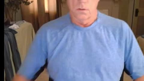 Snapshot of buttnakedfun954737 chatting on 06-11-26, 06:06 Miles online show from 06-11-26, 06:06