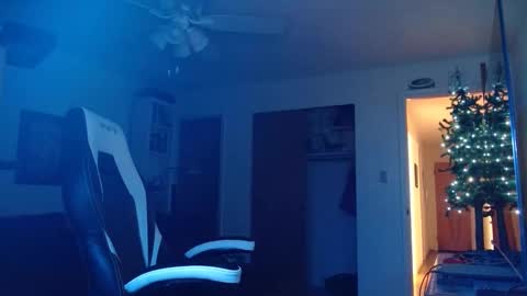 Snapshot of bwall1425 chatting on 12-28-24, 05:55 bwall1425 online show from 12-28-24, 05:55