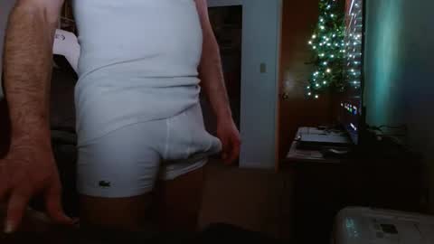 Snapshot of bwall1425 chatting on 12-31-24, 12:43 bwall1425 online show from 12-31-24, 12:43